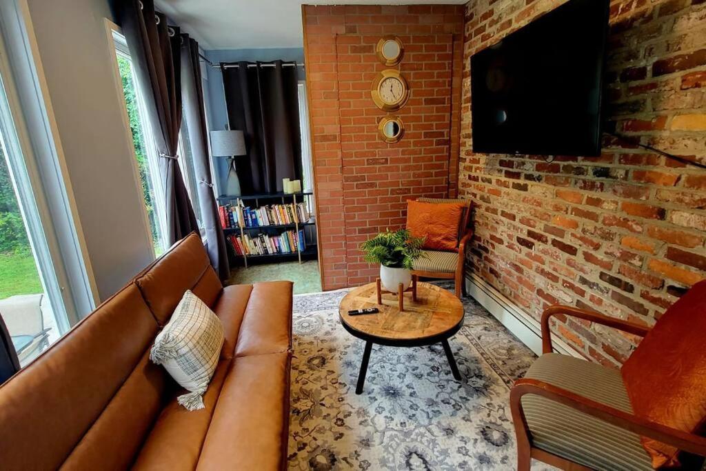 Unique & Peaceful Boston Home Ngoại thất bức ảnh