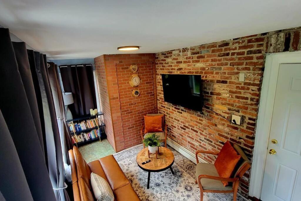 Unique & Peaceful Boston Home Ngoại thất bức ảnh