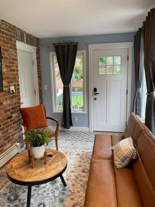 Unique & Peaceful Boston Home Ngoại thất bức ảnh