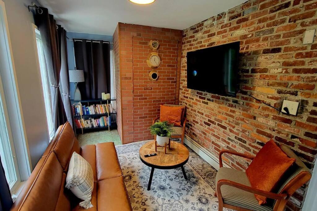 Unique & Peaceful Boston Home Ngoại thất bức ảnh