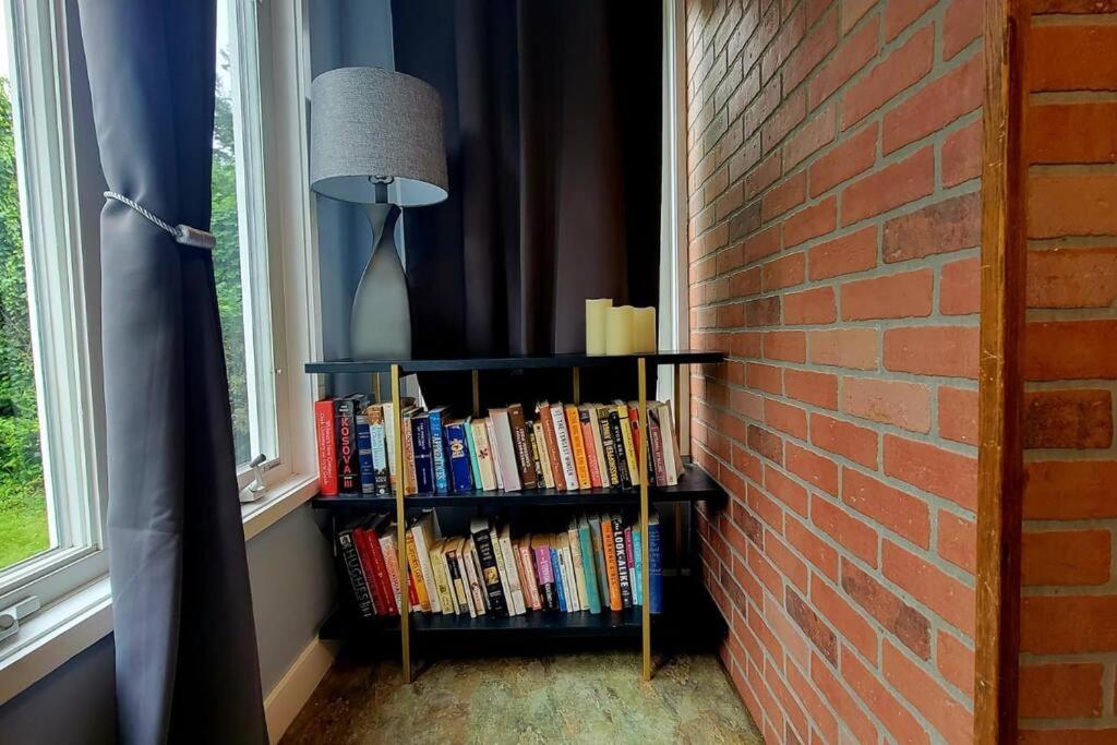 Unique & Peaceful Boston Home Ngoại thất bức ảnh